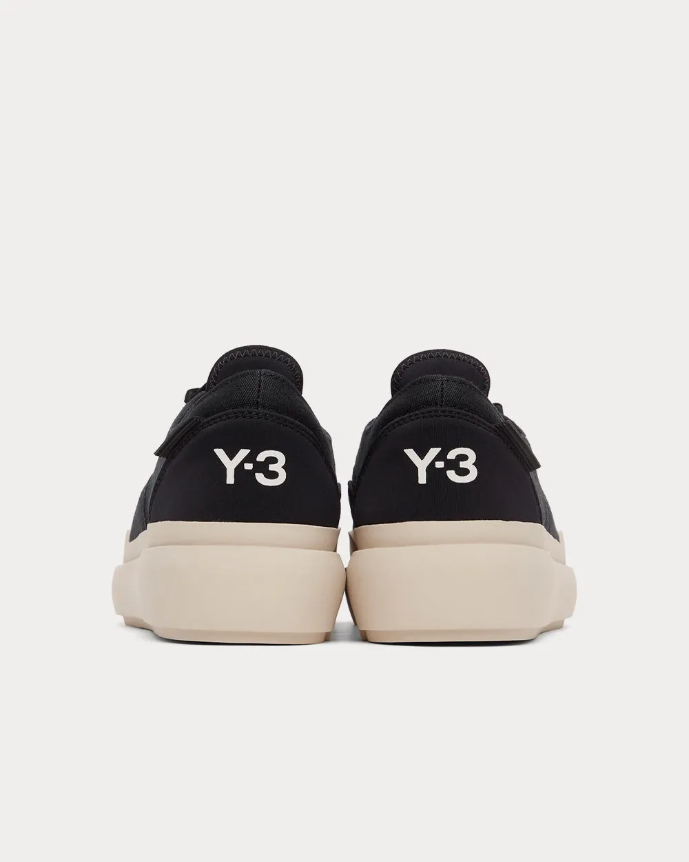 Ajatu Court Formal Black / Black / Bliss Low Top Sneakers