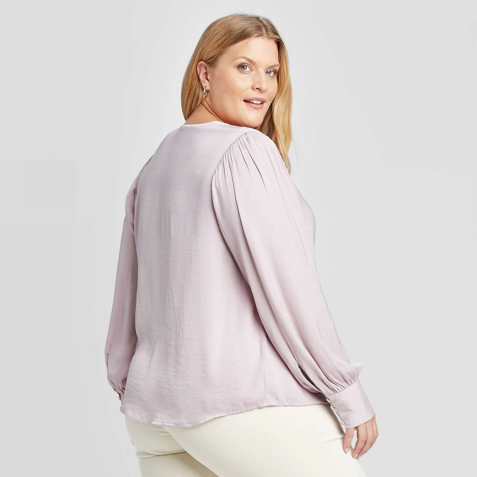 Ava & Viv Women's Plus Size Long Sleeve V-Neck Satin Blouse