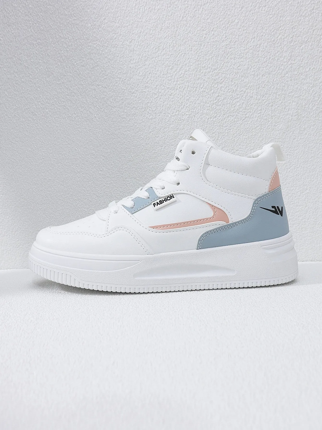Colorblock Lace-up Front Skate Shoes