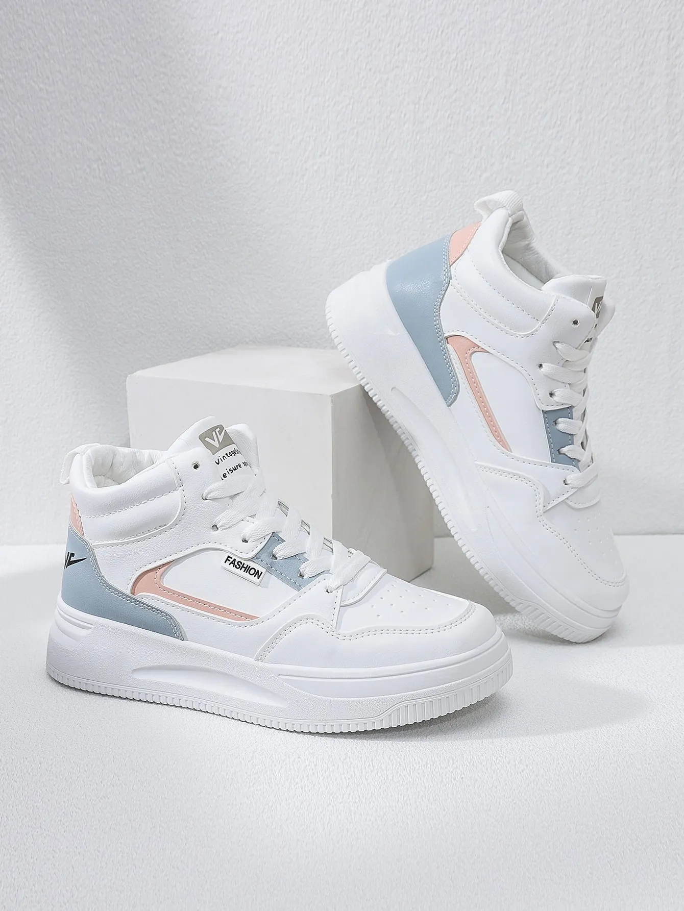 Colorblock Lace-up Front Skate Shoes