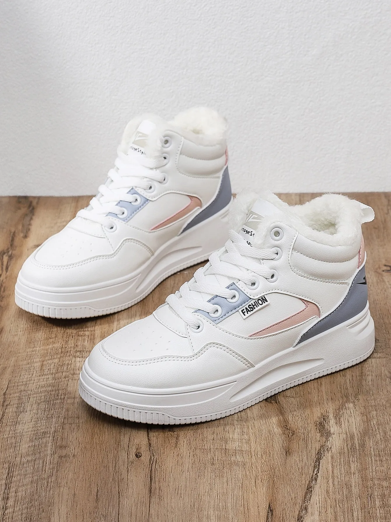 Colorblock Lace-up Front Skate Shoes