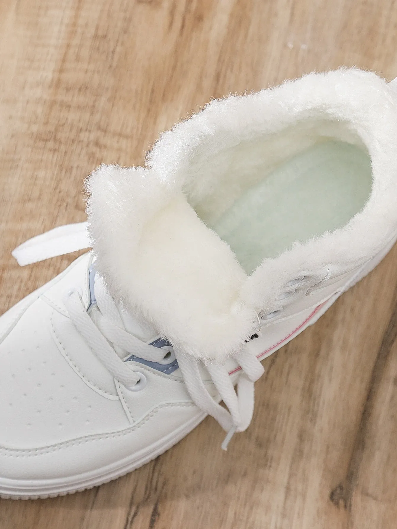 Colorblock Lace-up Front Skate Shoes