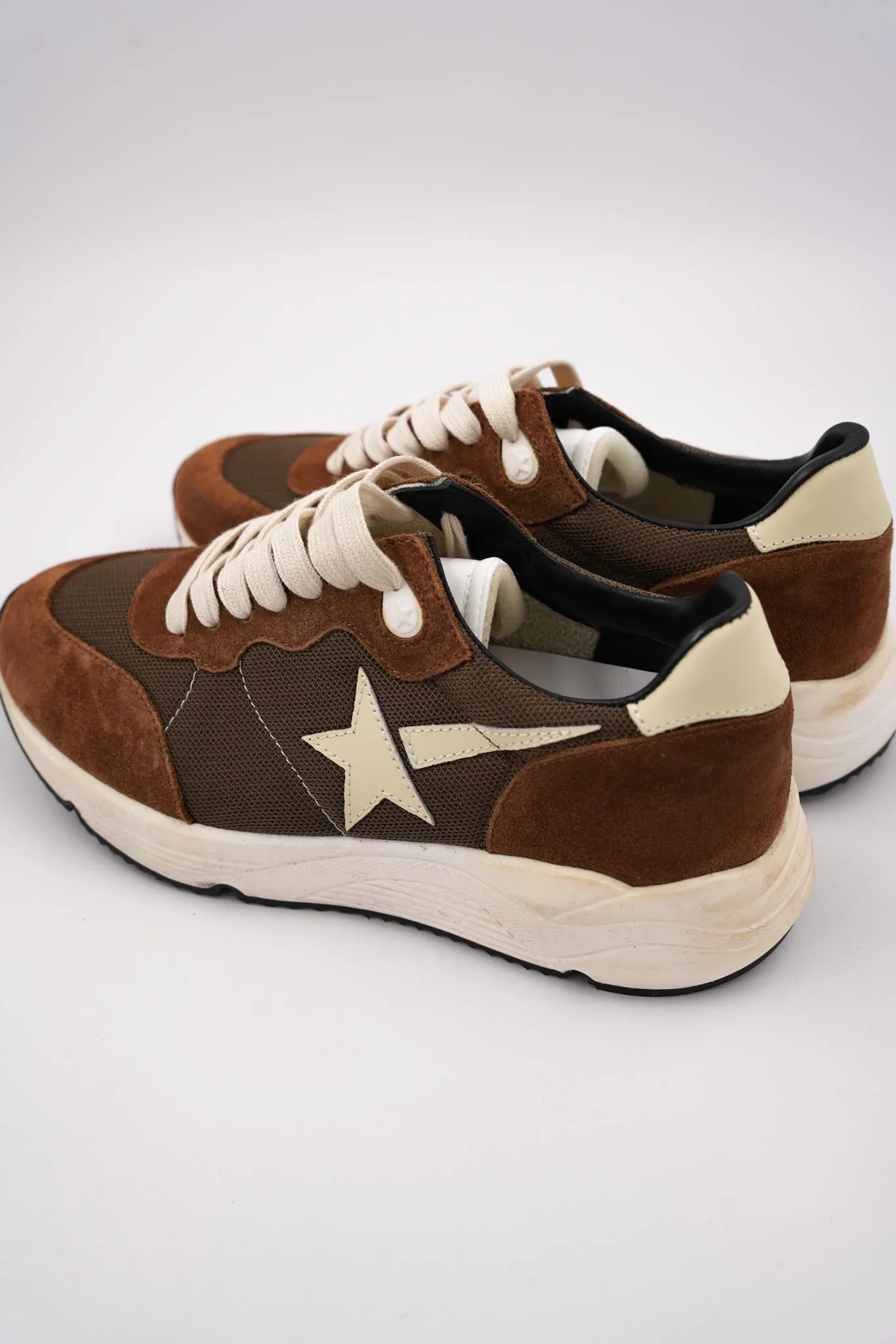 Ginger Star Sneakers