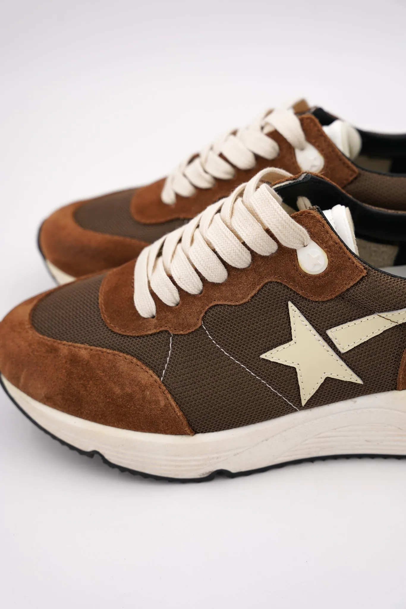 Ginger Star Sneakers