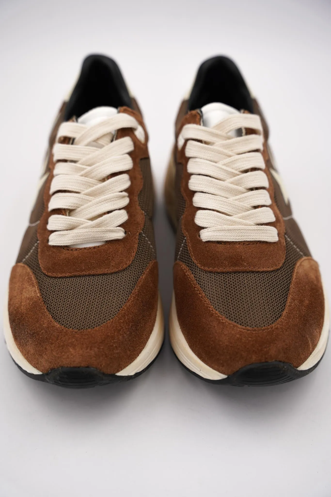 Ginger Star Sneakers