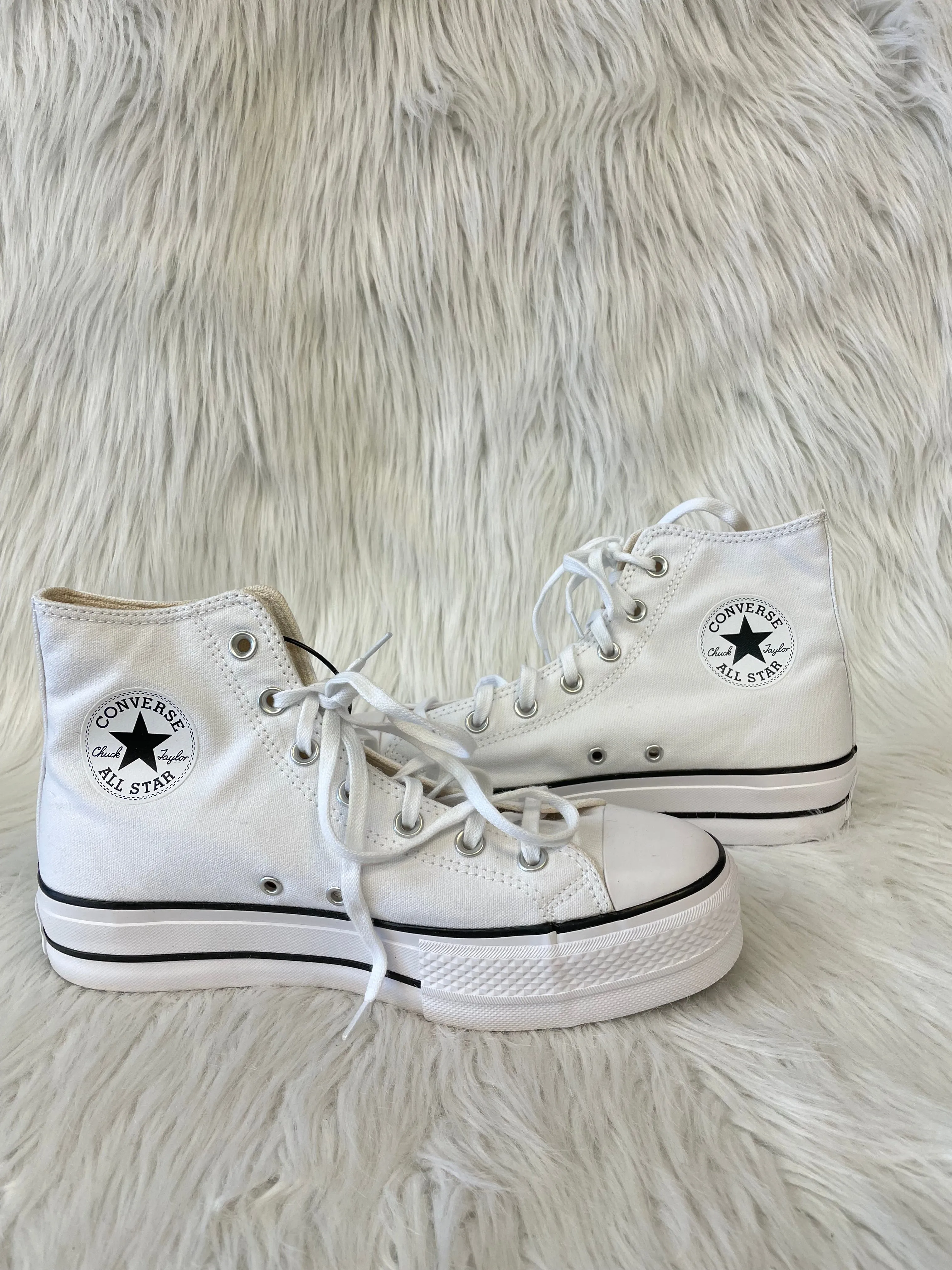 Shoes Sneakers Platform By Converse In White, Size: 9.5