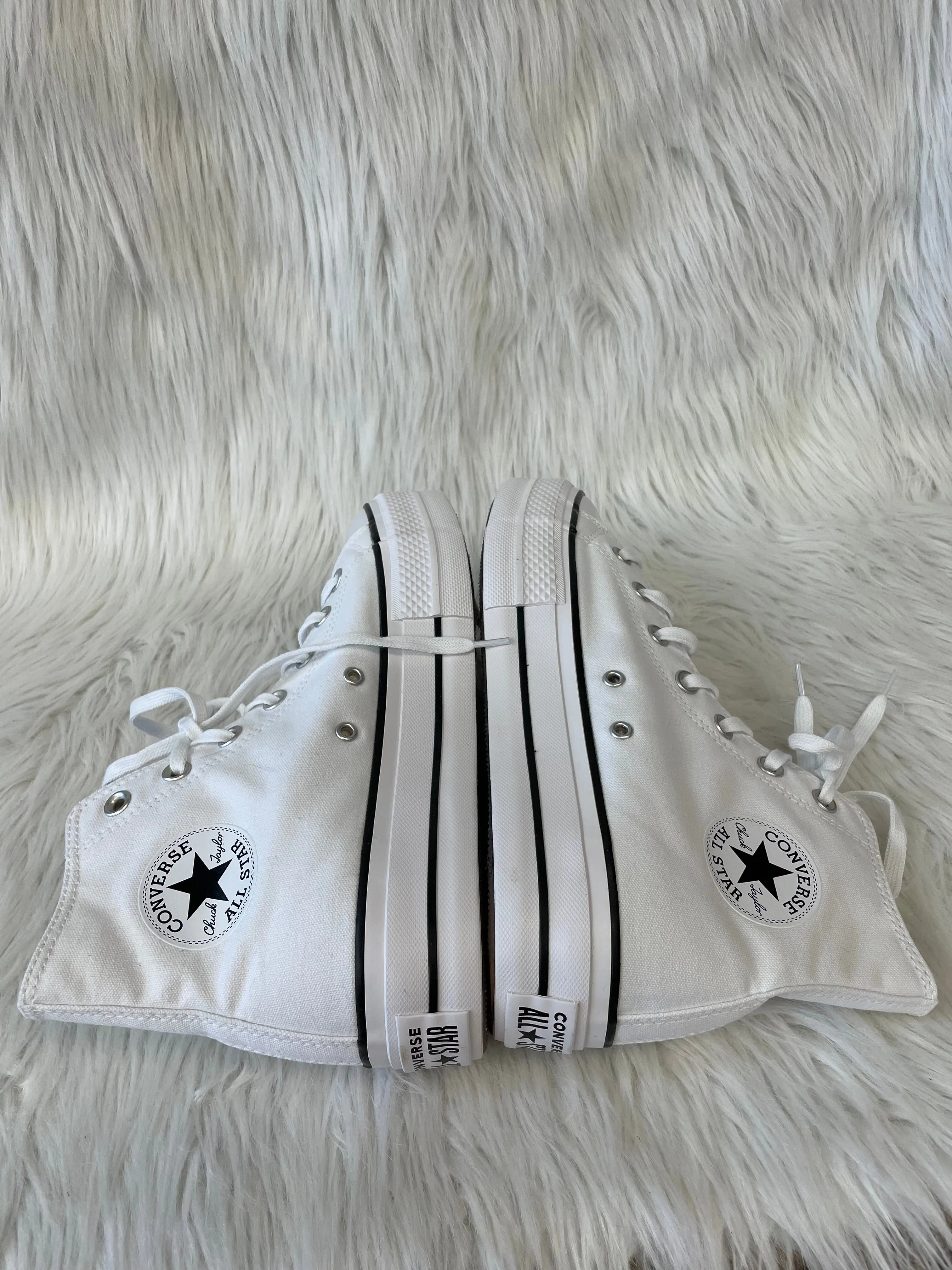Shoes Sneakers Platform By Converse In White, Size: 9.5