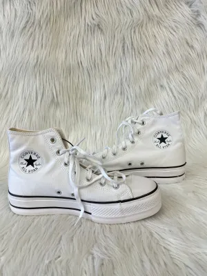Shoes Sneakers Platform By Converse In White, Size: 9.5